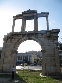 Arco de Adriano, que separaba la Atenas antigua de la ciudad de Adriano